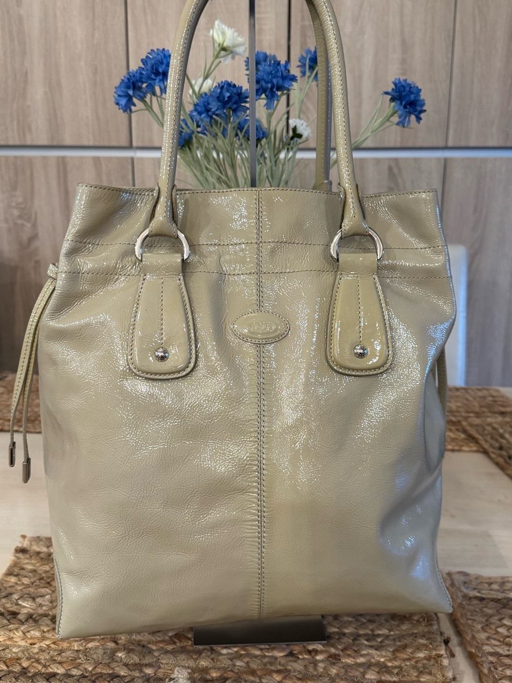 Tod's Authentic Beige Patent Leather Tote/Shoulder Drawstring Bag Italy